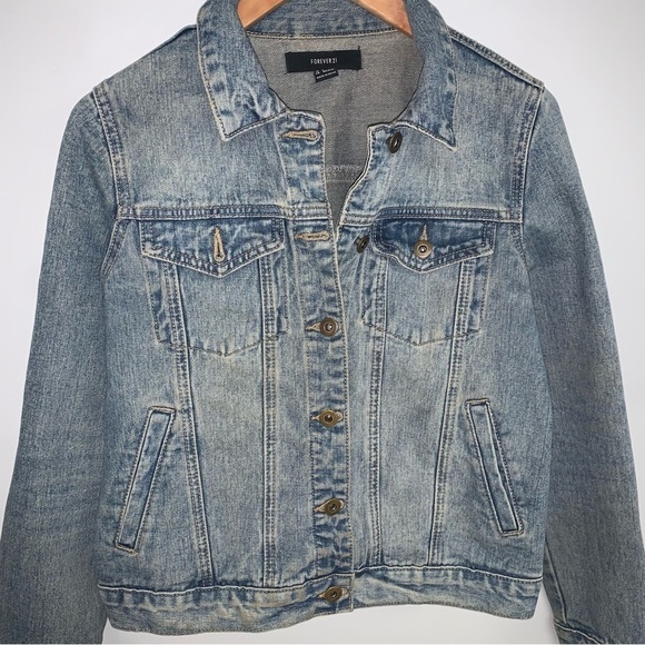 Forever 21 Jean Jacket Women’s Size Small Vintage Blue Wash Cotton Denim Button - Picture 5 of 7